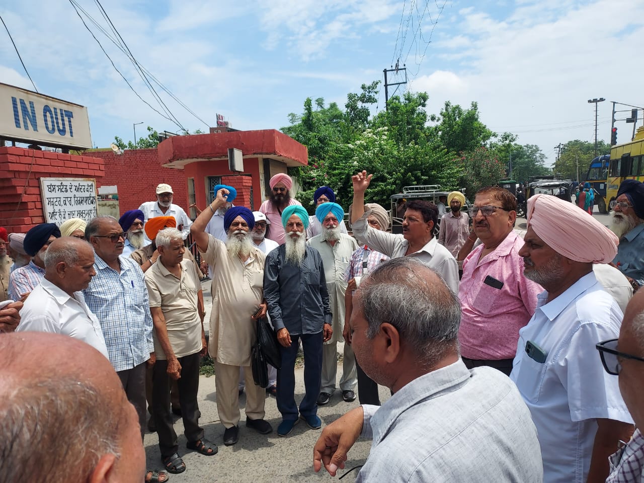 ਪੀ.ਆਰ.ਟੀ.ਸੀ. ਪੈਨਸ਼ਨ ਜਮਾਂ ਨਾ ਹੋਣ 'ਤੇ ਪਟਿਆਲਾ ਡਿਪੂ ਵਿਖੇ ਰੋਸ ਮੀਟਿੰਗ, 16 ਜੁਲਾਈ ਨੂੰ ਹੋ ਸਕਦਾ ਹੈ ਸਖਤ ਫੈਸਲਾ